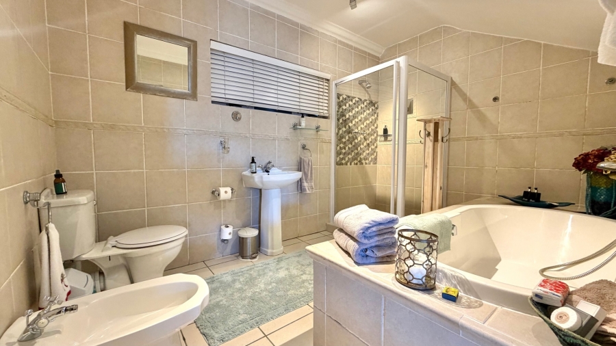 6 Bedroom Property for Sale in Gordons Bay Village Western Cape